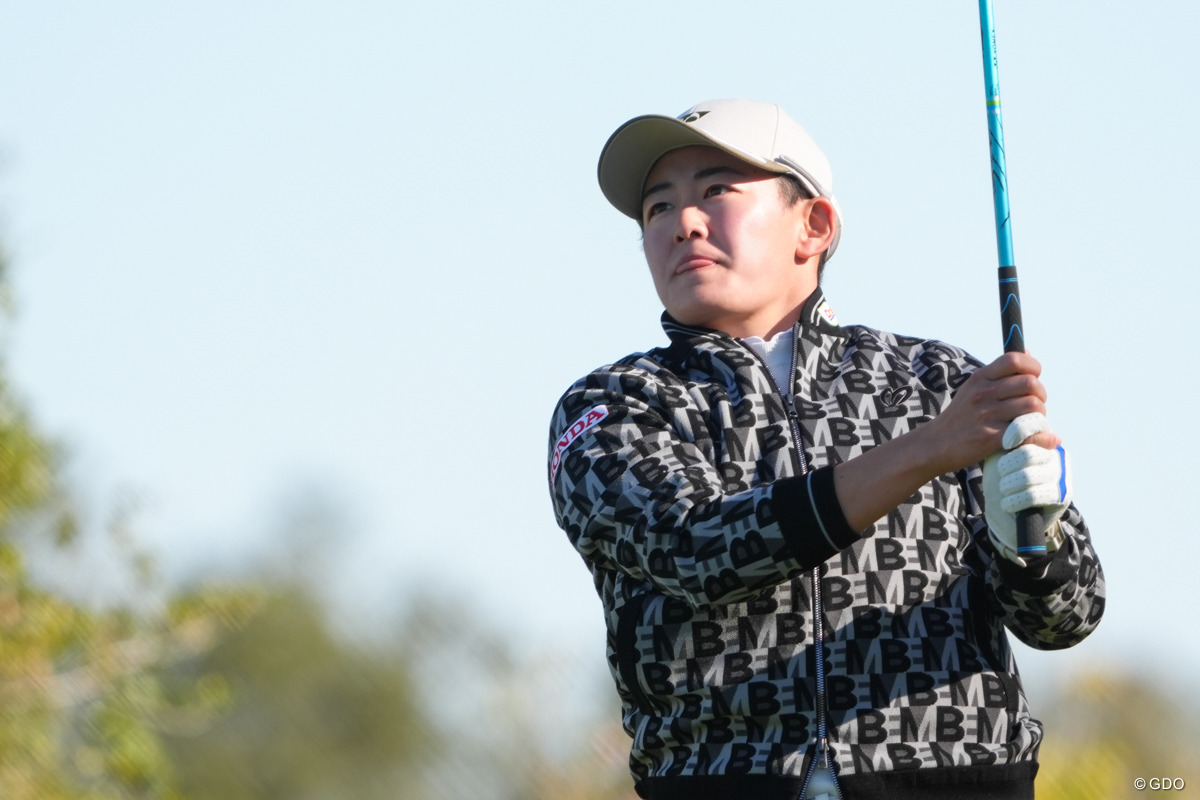 初出場の開幕戦で3打差8位スタート