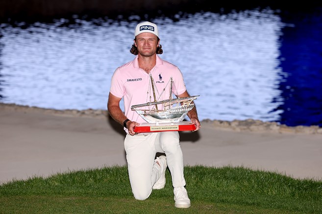 24歳ショットがリードらとのPO制して初優勝 金子駆大47位