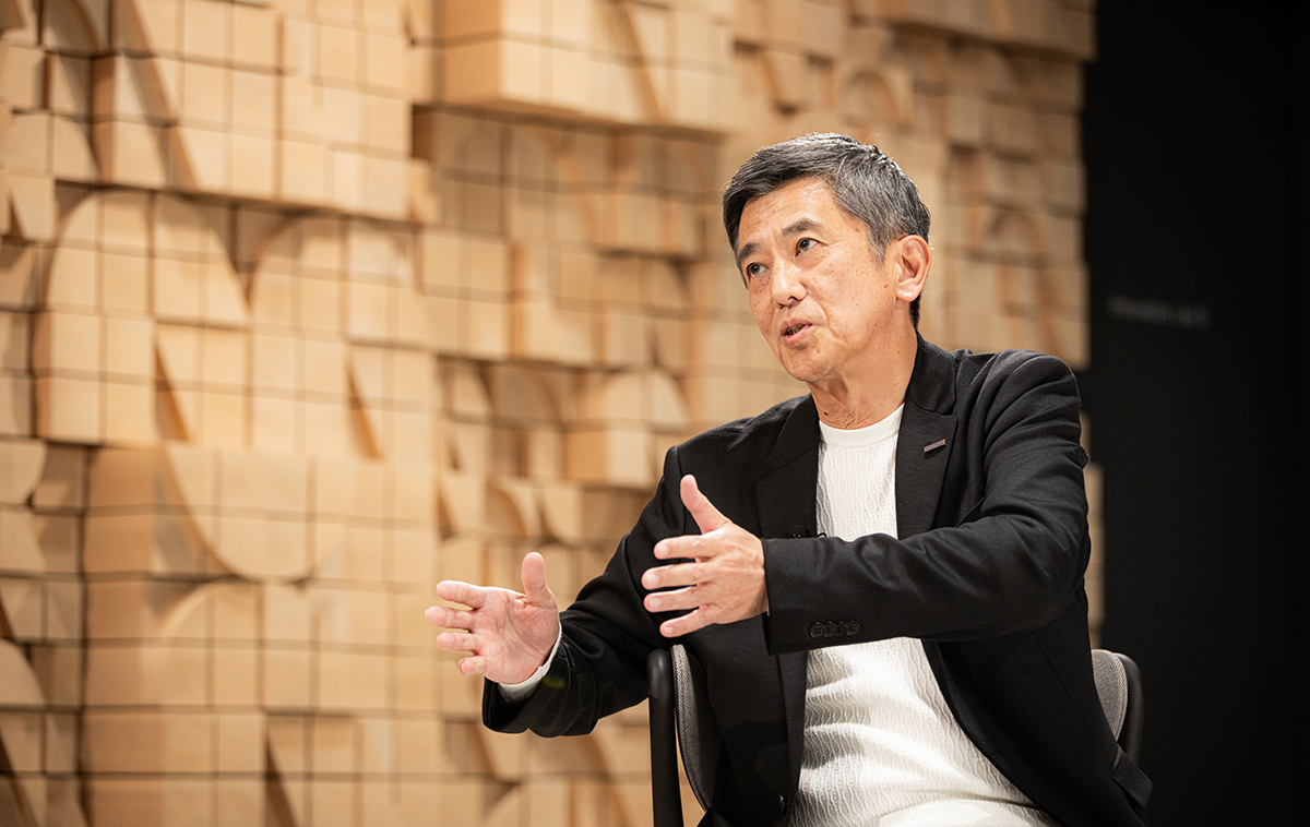 鈴木社長率いるNTTデータの2025年は「激動の年」だったという