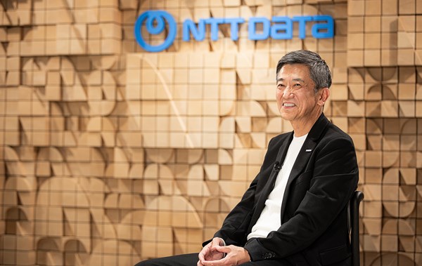 2026年 NTTデータ特集 世界をリードする社会の変革パートナーを目指す 落合隆仁