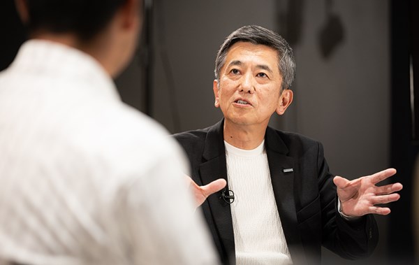 2026年 NTTデータ特集 既存のやり方にとらわれない。キーワードは「枠をはみ出せ！」 落合隆仁