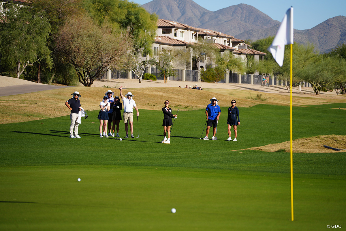 パー5のホールで3打目をベタピンにつける活躍