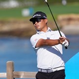 「ガンガン攻めるゴルフを」久常涼が62で首位発進 松山英樹は昇格大会初戦で5打差19位