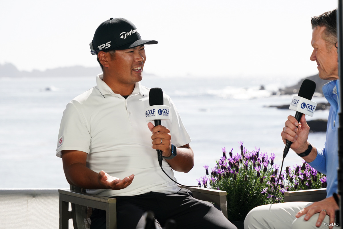 英語での中継インタビューもさらりとこなす