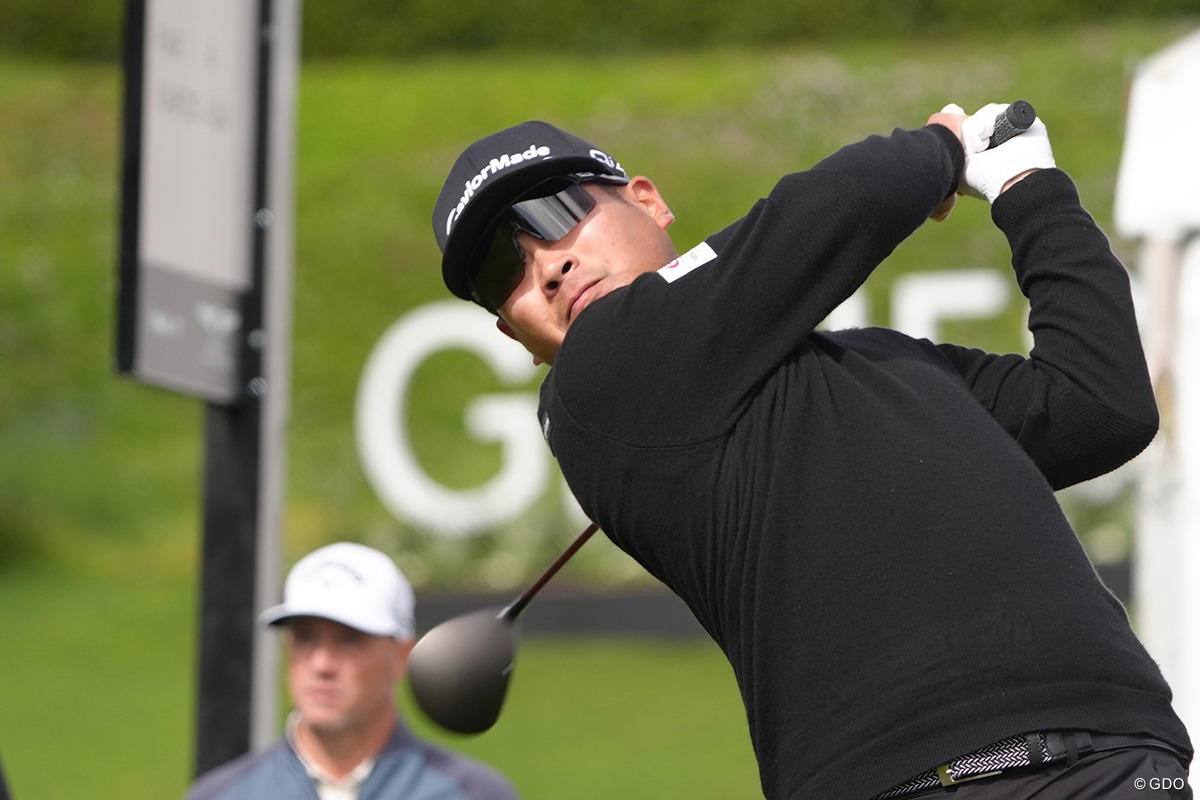 久常涼は15ホールを終えて2アンダー