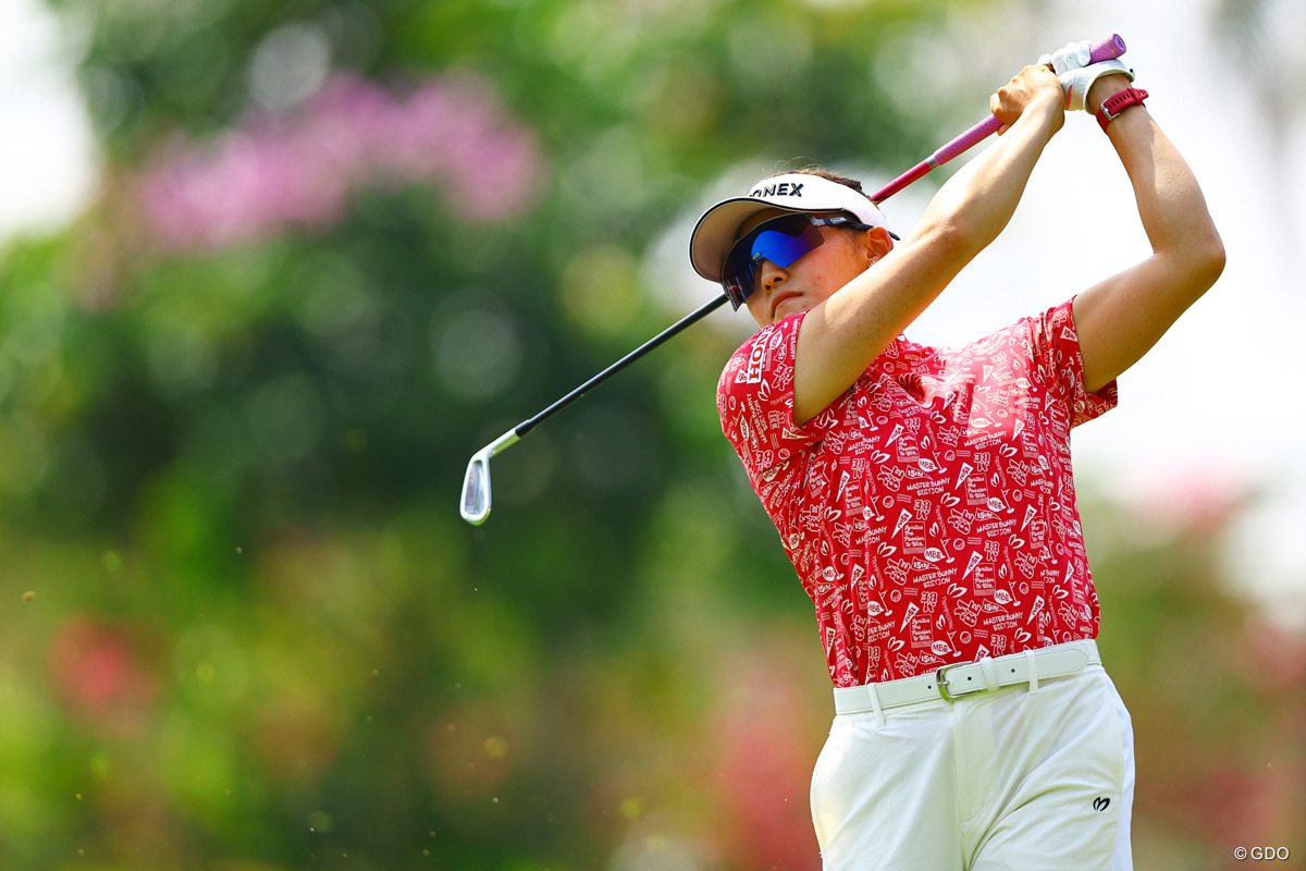 猛チャージで首位浮上の岩井千怜※写真は初日