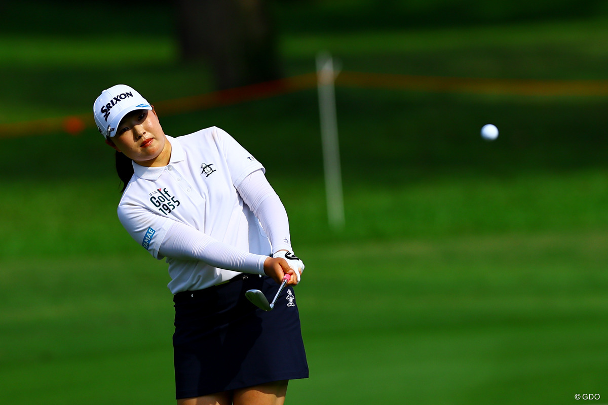 アプローチショットを放つ 2026年 ホンダ LPGAタイランド 2日目 竹田麗央