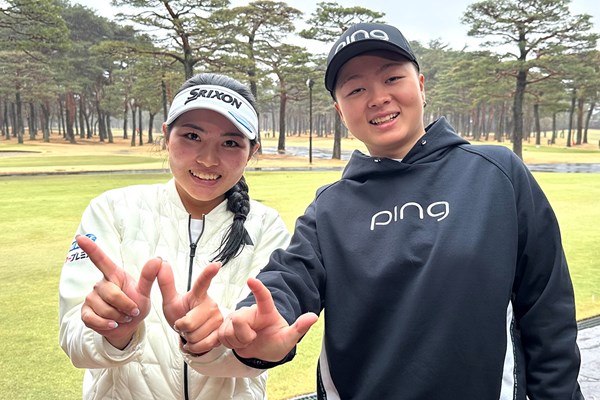 ともに18歳ルーキーの吉崎マーナ（左）と田村萌来美が国内メジャー出場権をゲット！ ※大会提供