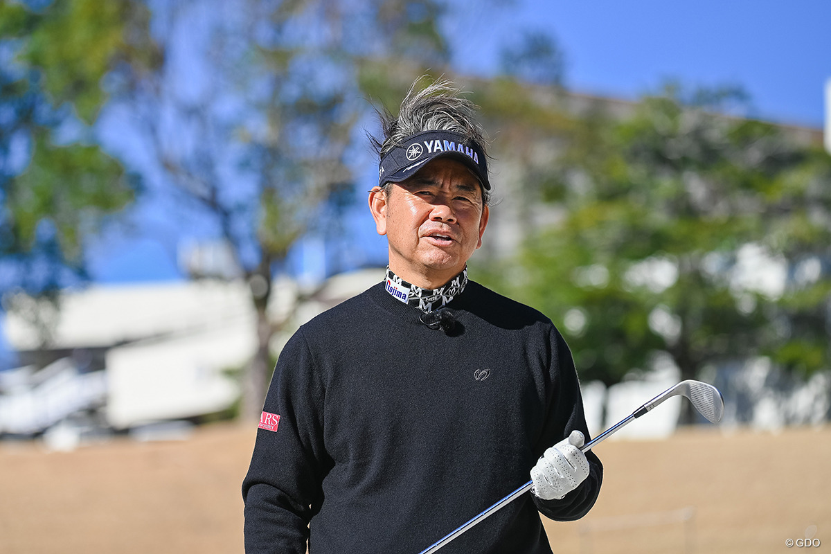 「悪ライでは近くに立ってトウヒット」お手本はメディエイト【藤田寛之アプローチのレシピ#16／冬芝の定番アプローチ】