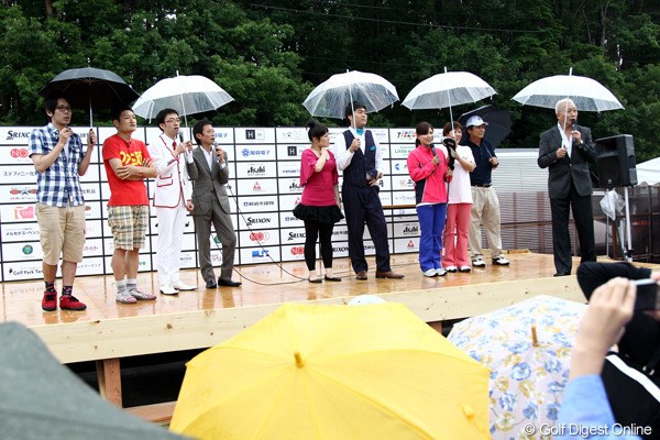2011年 「さくらワンダーランド」チャリティイベント 横峯さくら＆横峯瑠依