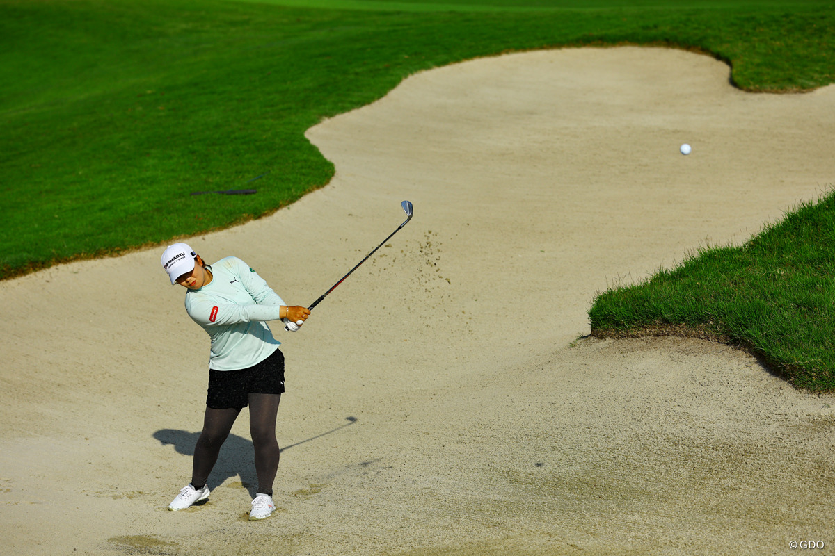 バンカーショットを放つ 2026年 HSBC女子世界選手権 3日目 西郷真央