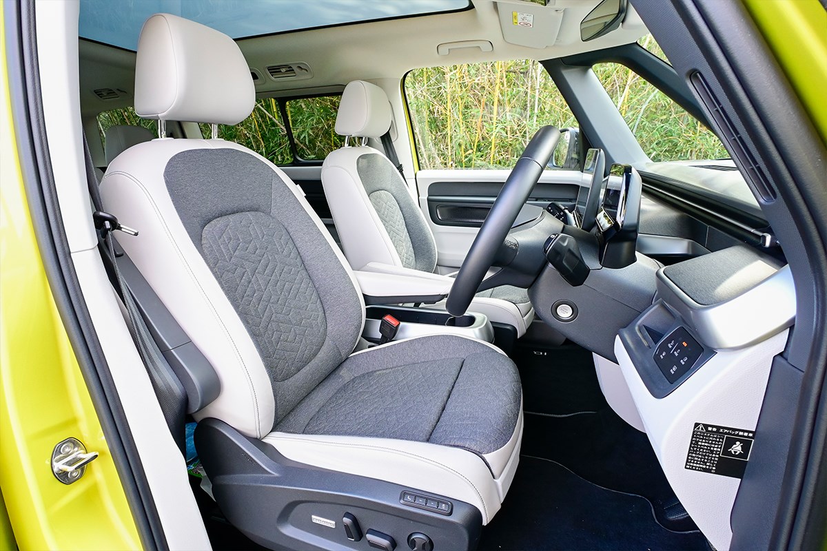 クルマはゴルフギアである 厚みのあるシートは長時間のドライブでも疲れにくい