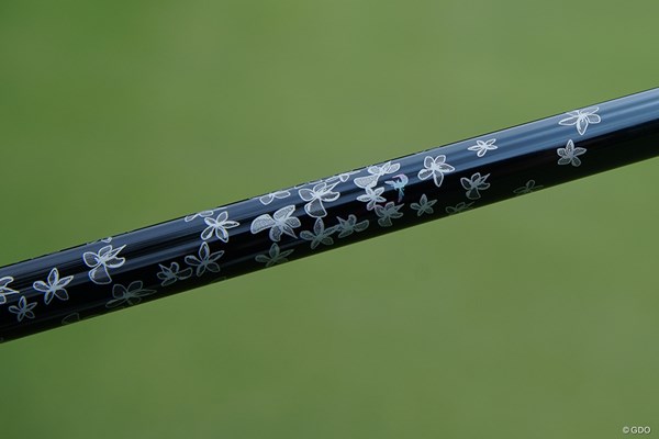2026年 ダイキンオーキッドレディスゴルフトーナメント 事前 ディアマナ スティンガー 花の中にハチがいる