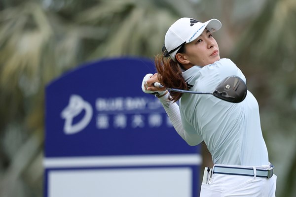 2日目「70」でプレー。渋野日向子は予選通過圏内でホールアウトした (Zhe Ji／Getty Images)