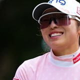 佐久間朱莉が自己ベスト「62」で単独首位に浮上 エース決めた小祝さくら13位で決勝へ