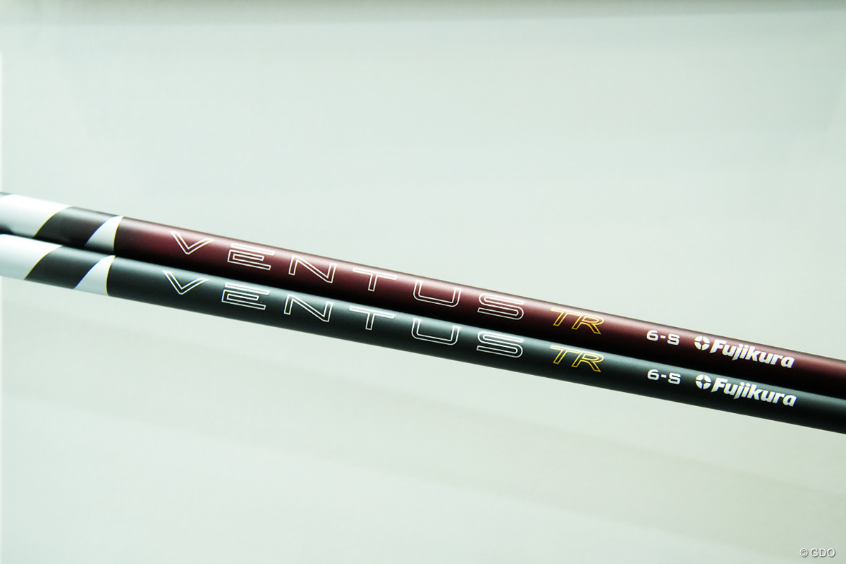 新しいベンタスTR赤と黒 2026年 ジャパンゴルフフェア 新しい「ベンタス TR」シャフト