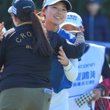 三度目の正直で逃げ切り優勝を 「7時間弱ラウンド」の長丁場から解放された菅楓華