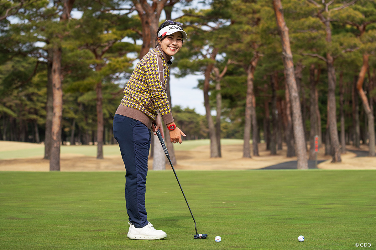 パットに「持ち球」があるの知ってた？ドロー打ちはスライスラインを浅めに【青木瀬令奈のThe Putting World#6】