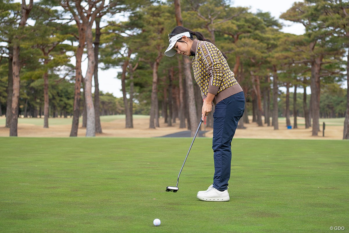 あなたはフックorスライス？パッティングにも存在する「持ち球」【青木瀬令奈のThe Putting World#6】 カップの入り口が広くなるイメージ
