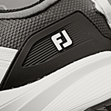 老舗シューズメーカー「FJ」が据える世界戦略とは? “感覚”と“データ”のはざまで…