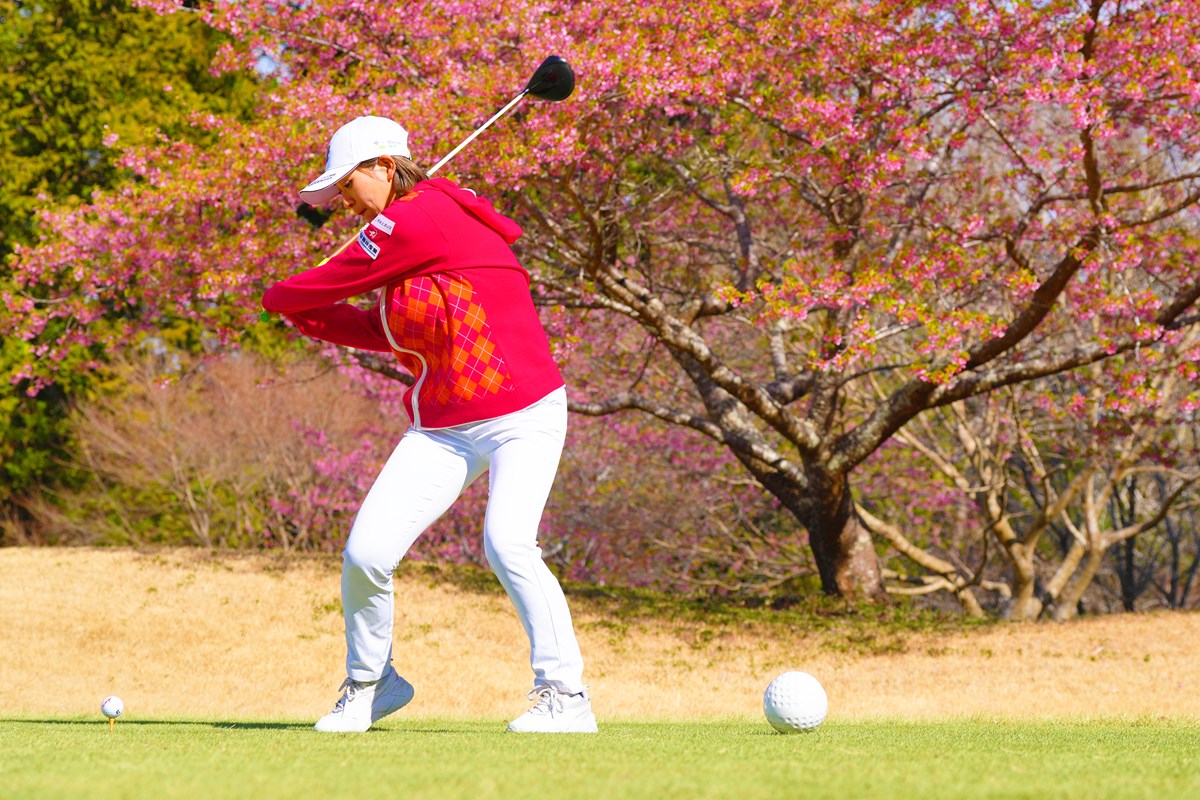 前傾は作るな、勝手に生まれるもの ダフリを防ぐ無意識メカニズム 平塚新夢