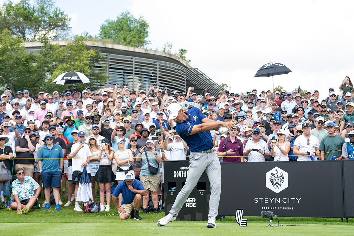 浅地洋佑が7打差19位に浮上 2連勝狙うデシャンボーが首位キープ