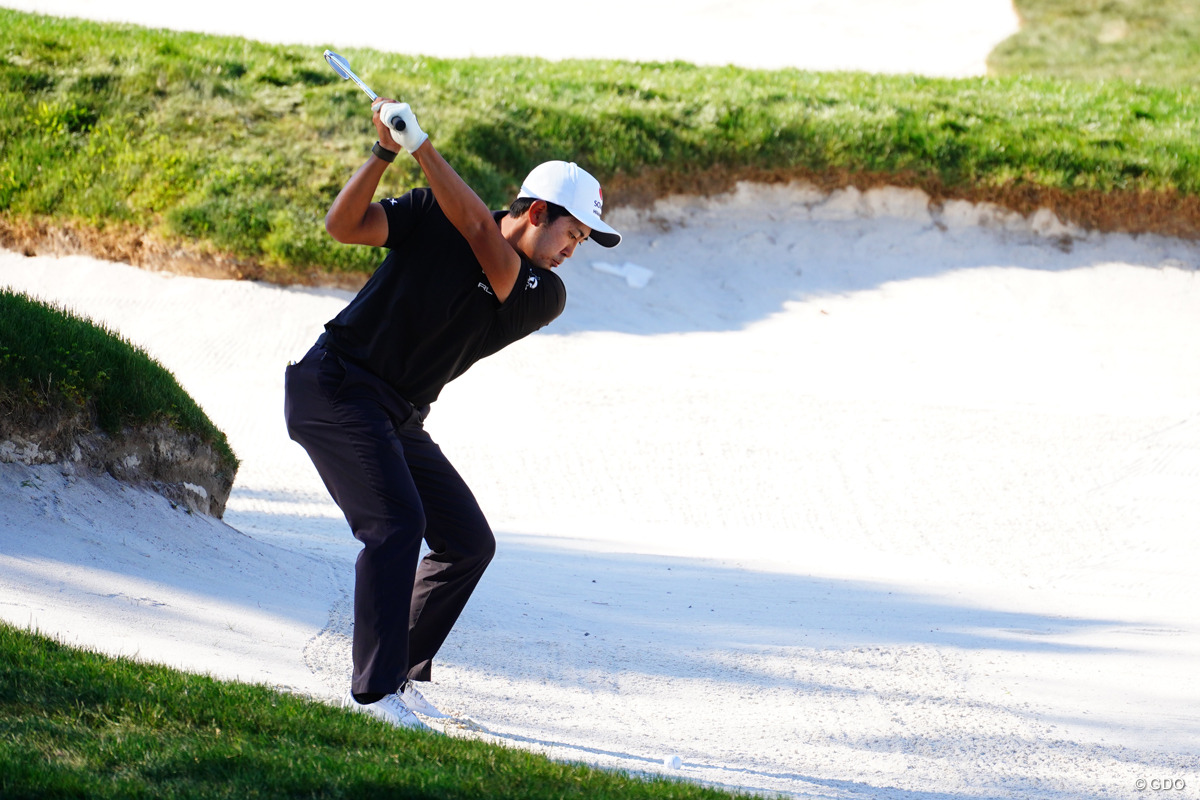 81位からの巻き返し 金谷拓実のキャディのビブスが「KANAYA」じゃない理由