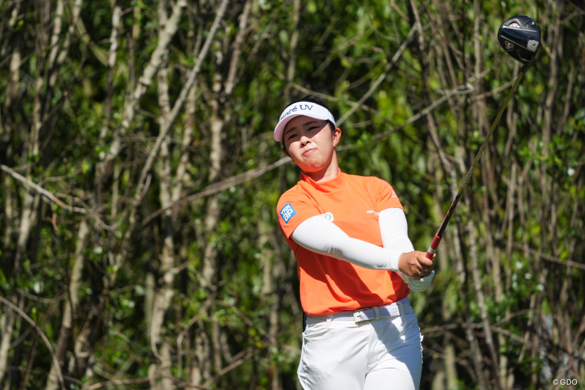 山下美夢有が「67」で10位に浮上 渋野日向子は予選落ち、日本勢15人中10人が週末へ