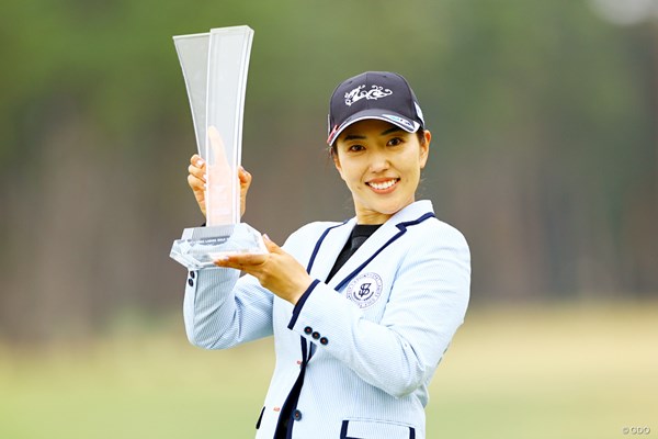 笠りつ子が逆転でツアー7勝目をあげた