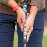 小学校4年生から続けるクロスハンドグリップの利点とは【青木瀬令奈のThe Putting World#7】