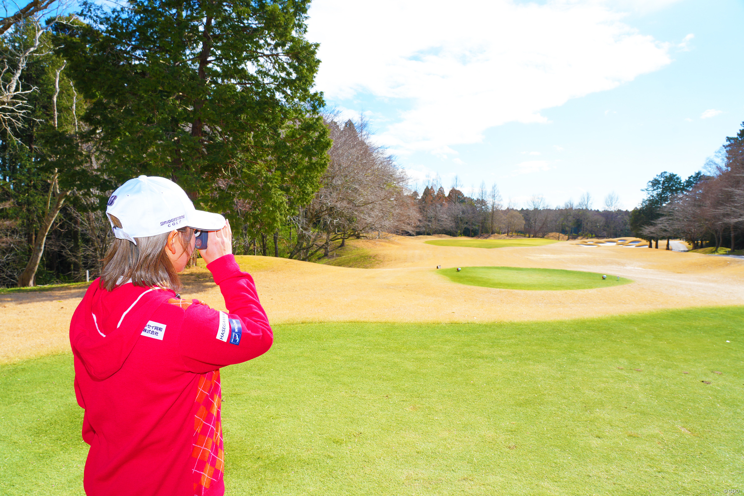 ドッグレッグ、どこを狙うのが正解？ 目標設定とアバウトな攻め方の相互関係 平塚新夢