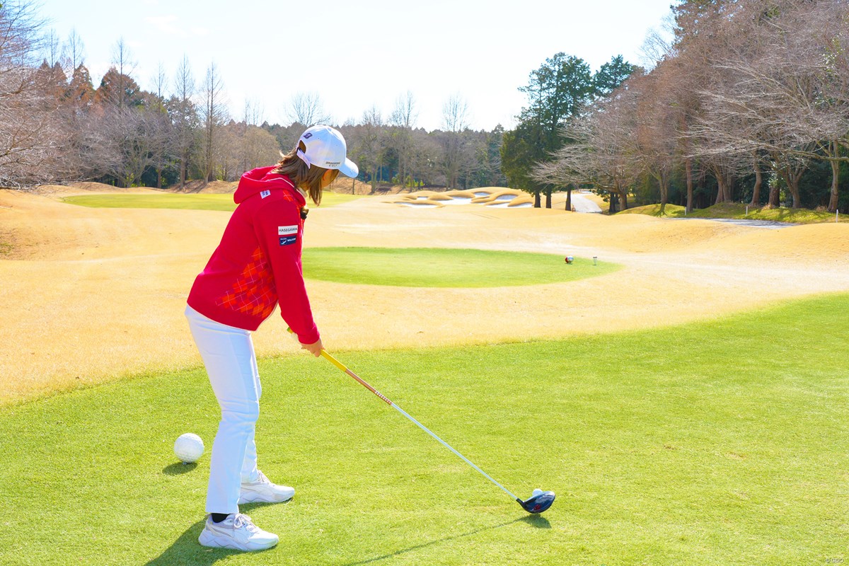 ドッグレッグ、どこを狙うのが正解？ 目標設定とアバウトな攻め方の相互関係 平塚新夢