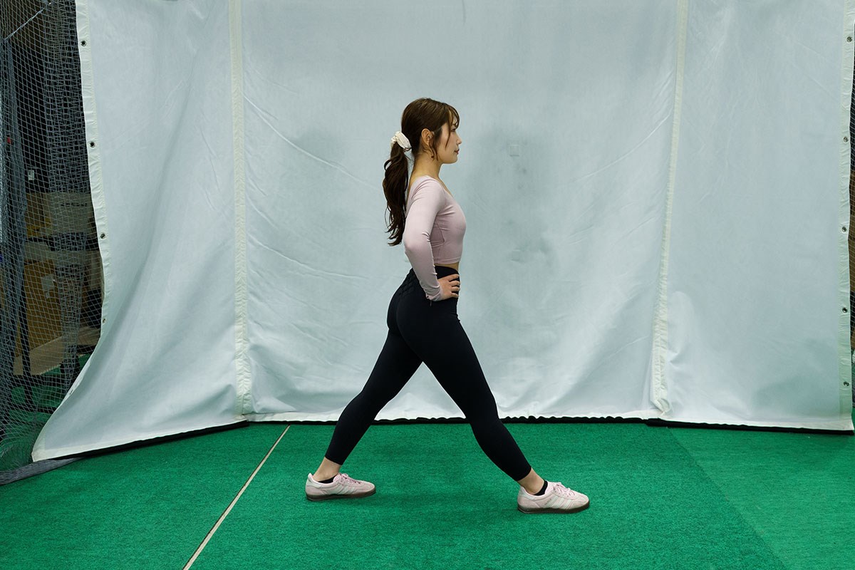 「踏む→蹴る」の反復運動 “地面反力”ってこのことかッ！／飛距離UPブートキャンプVol.7 足を前後に開く