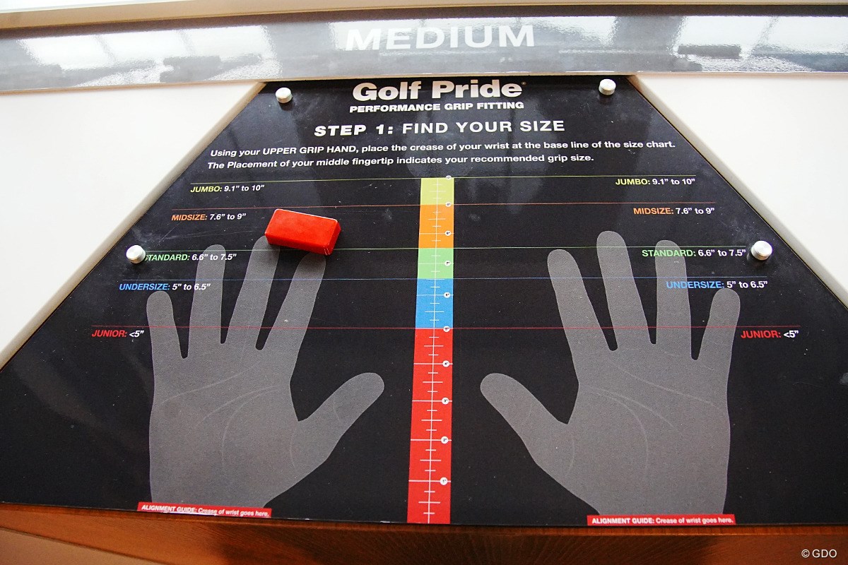 「たがが握り、されどの…」世界NO.1の“グリップ屋さん”に潜入取材 人気の理由は？／大人の社会科見学 in U.S.A.「GOLF PRIDE」 手のサイズを正確に測る計測盤