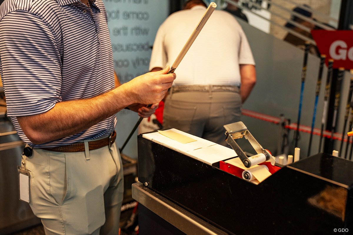 「たがが握り、されどの…」世界NO.1の“グリップ屋さん”に潜入取材 人気の理由は？／大人の社会科見学 in U.S.A.「GOLF PRIDE」 プロの作業が間近で見られるのはうれしい