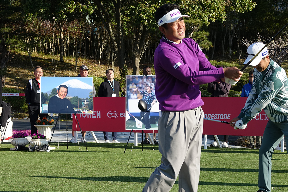 紫のウェア&タック入りズボンの“ジャンボスタイル”で追悼ショット 2026年 東建ホームメイトカップ 事前 池田勇太