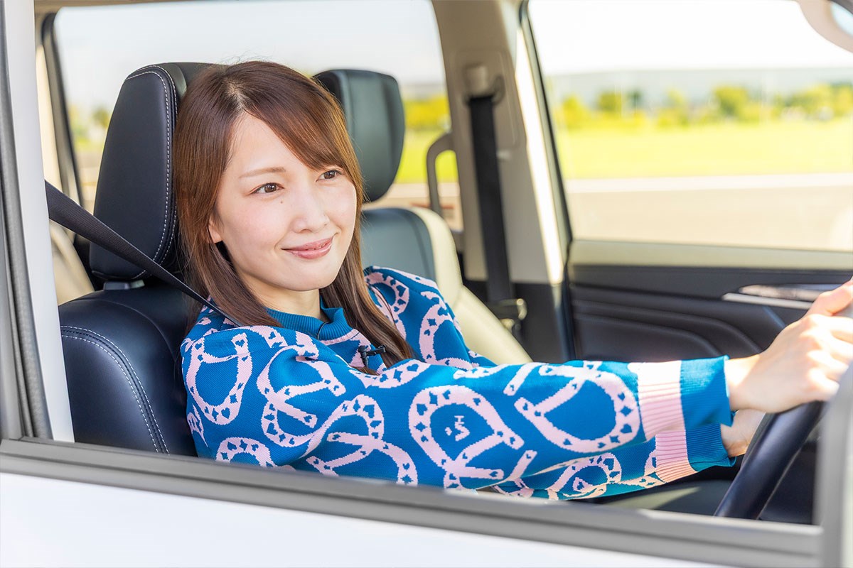 キャディバッグ積載量調査 アイポイントが高く見切りも良いので安心して運転できそうです