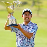 プロ7年目の石坂友宏がツアー初優勝 稲森佑貴をプレーオフで破る