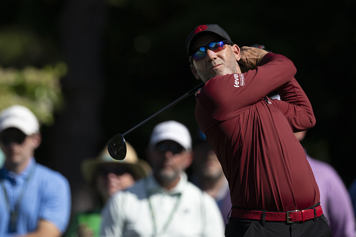 歴代王者が2番ホールでドライバーたたき折る 試合中に大会から“注意”か