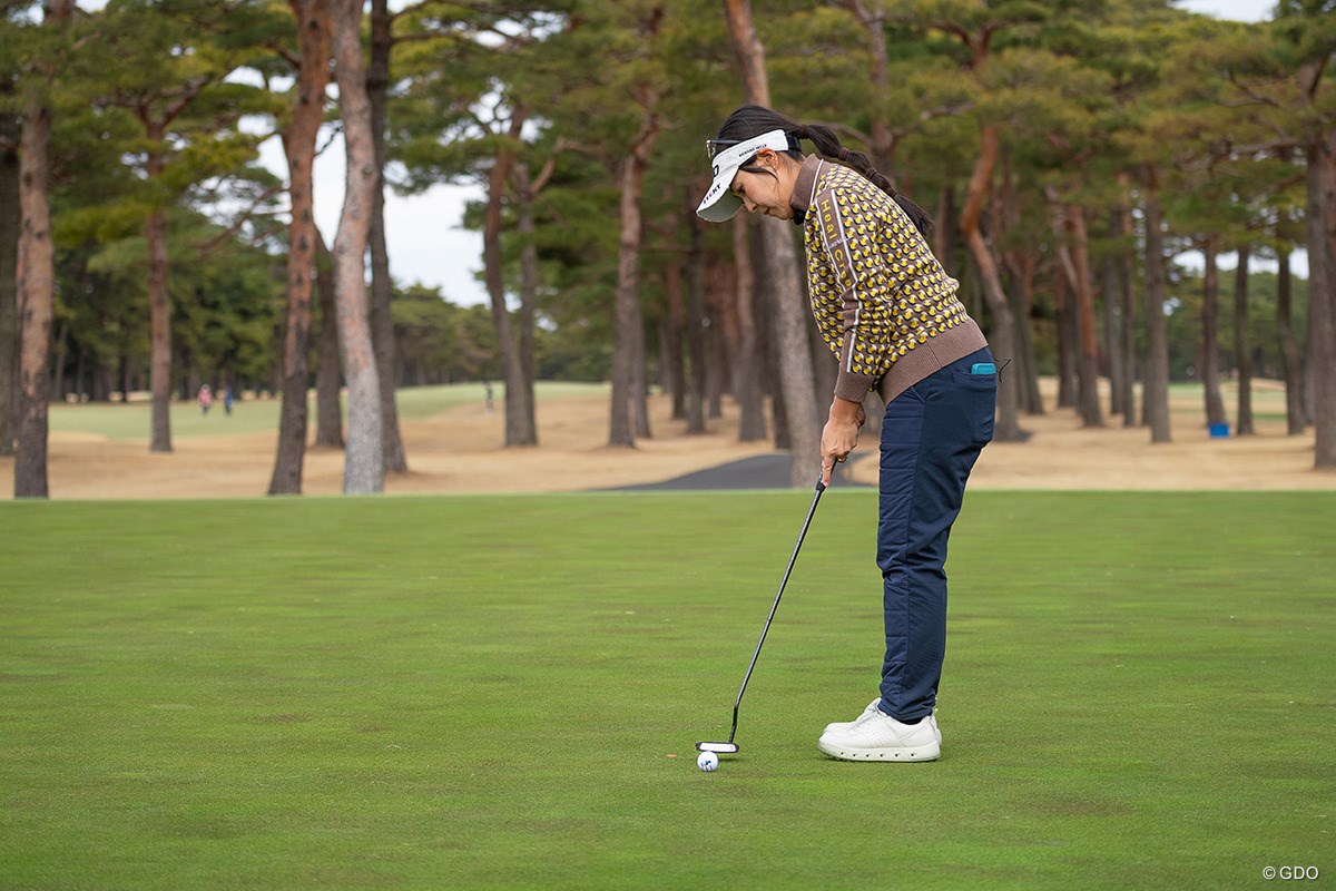 ビビビビー！クラブ挙動が安定する左手人差し指の“レーザービーム”【青木瀬令奈のThe Putting World#8】 アドレス通りにインパクト