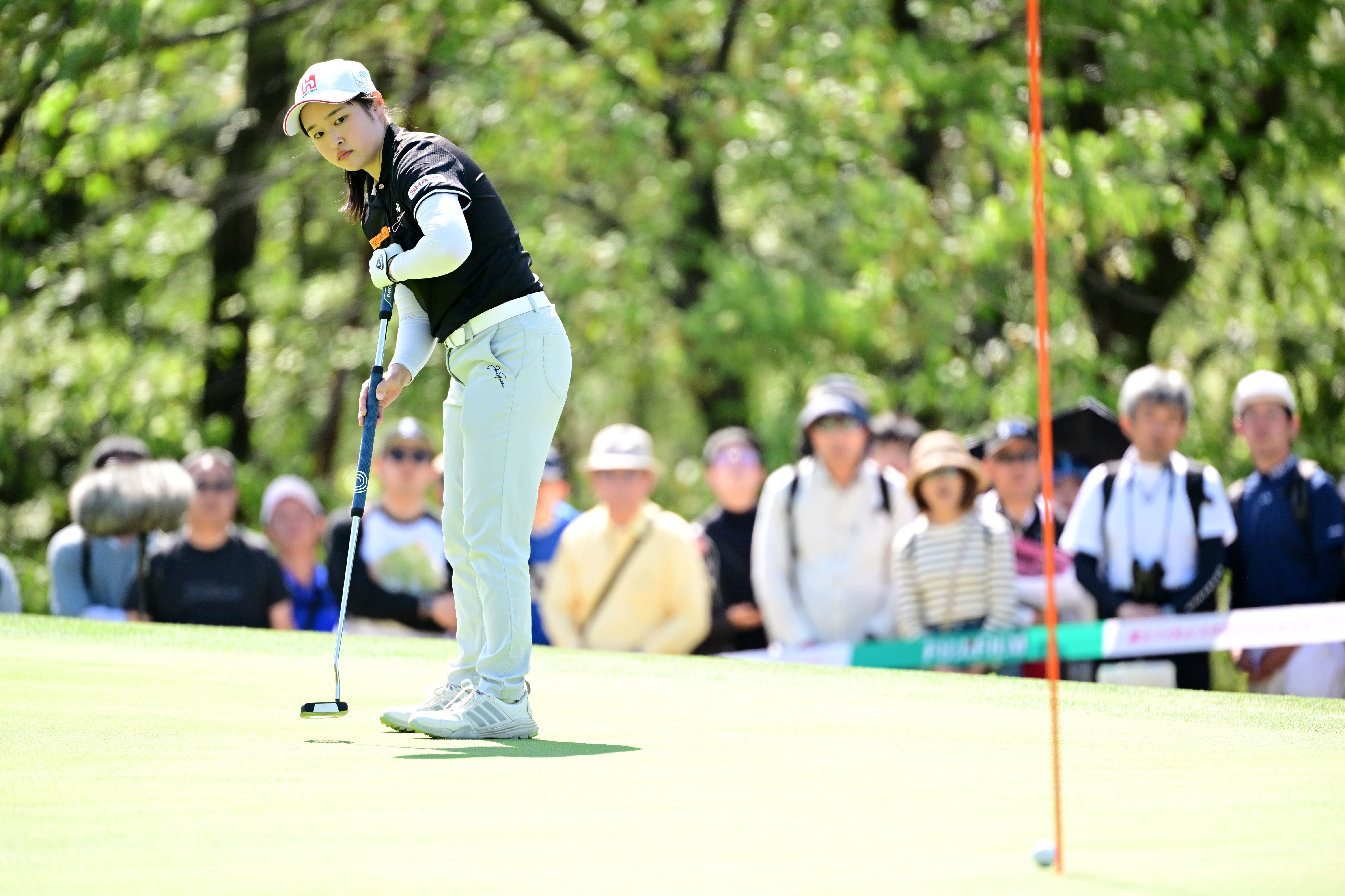 長尺パターでリズム良く 今季初Vウー・チャイェンの優勝ギア