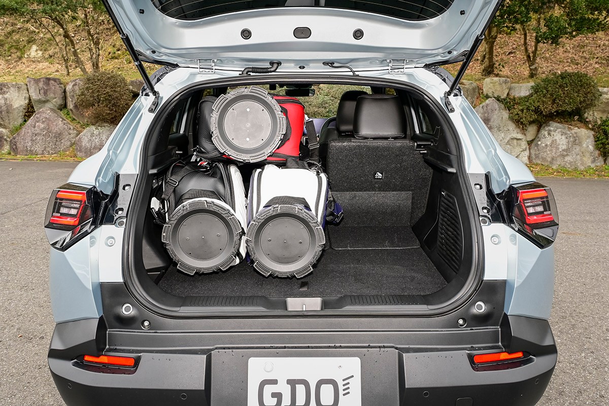 クルマはゴルフギアである 3人+3バッグをこなせる