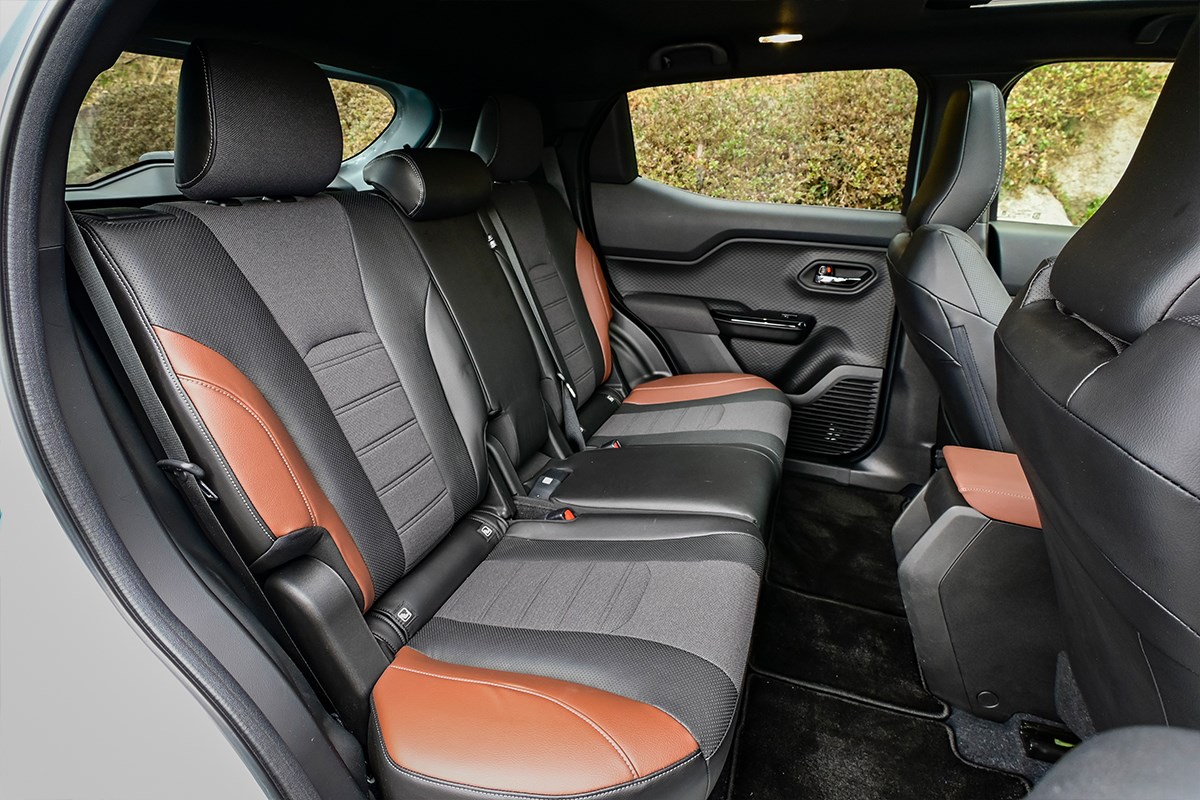 クルマはゴルフギアである 後席の居住性は問題なし