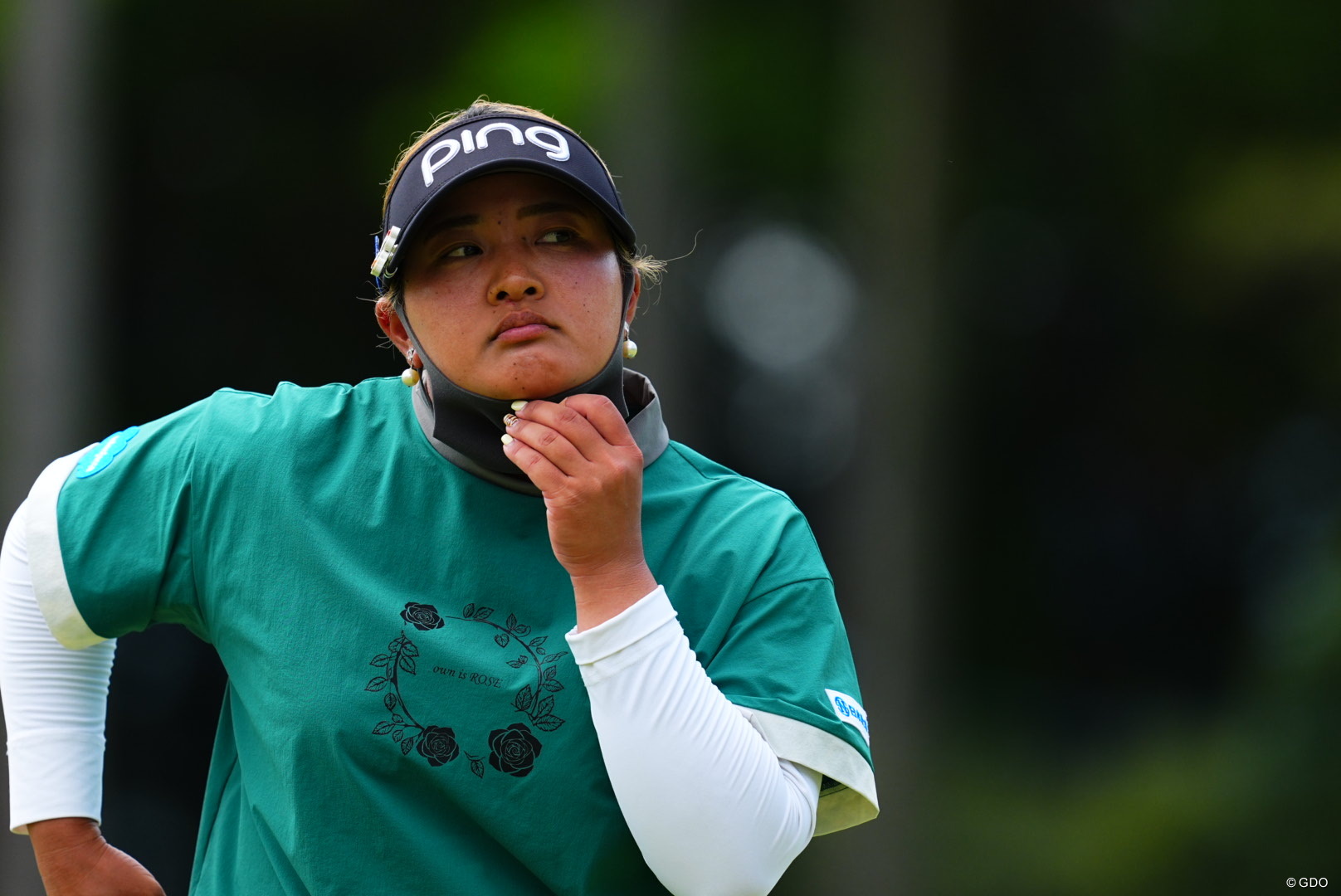 鈴木愛が大会コース記録の「63」 高橋彩華と並んで首位浮上