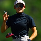 「ゴルフは難しい」岩井千怜は5打差10位に後退 キム・セヨン首位キープ