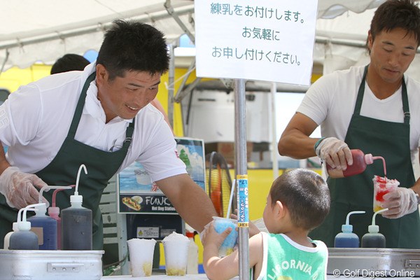 2011年 ジャパンゴルフツアー選手会 避難所訪問 増田伸洋