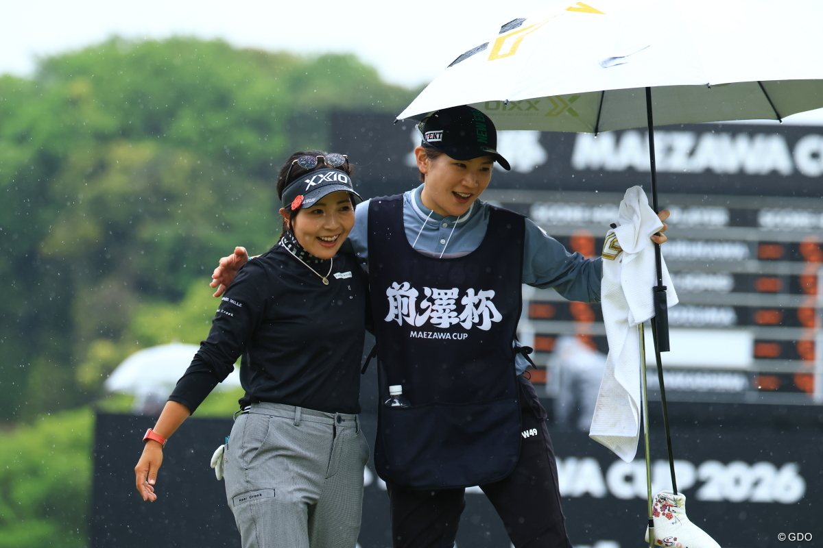 「私は背中で励ます」青木瀬令奈が戦友・成田美寿々にキャディをお願いした理由