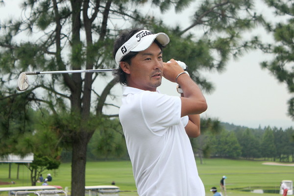 木村友栄が単独首位発進！／男子チャレンジ初日