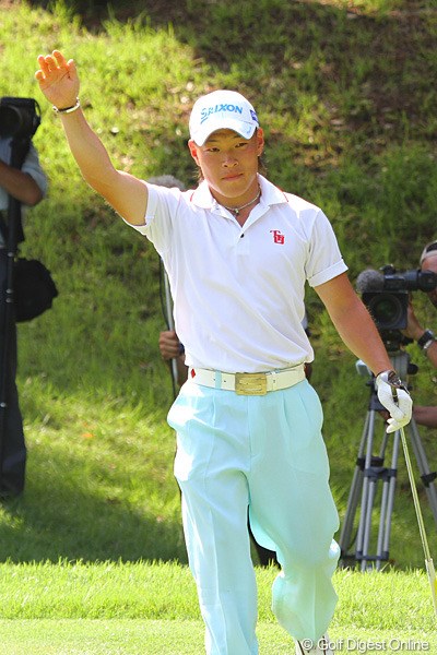 2011年 日本アマチュアゴルフ選手権競技 4日目 藤本佳則 準決勝の17番でウィニングチップインを決めた藤本佳則