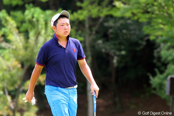 2011年 日本アマチュアゴルフ選手権競技 4日目 古田幸希 暑いです！顔を真っ赤にし、汗を流しながらプレーする古田幸希